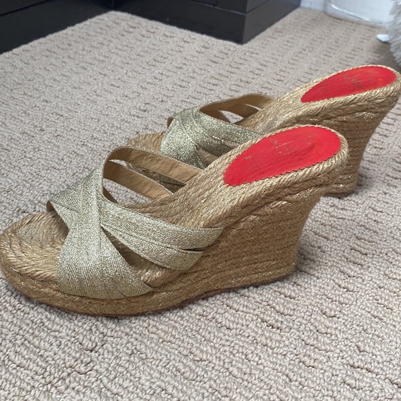 Christian Louboutin gold wedge slides - Picture 5 of 10